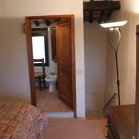 Apartment Petite Maison, Nel Borgo Di