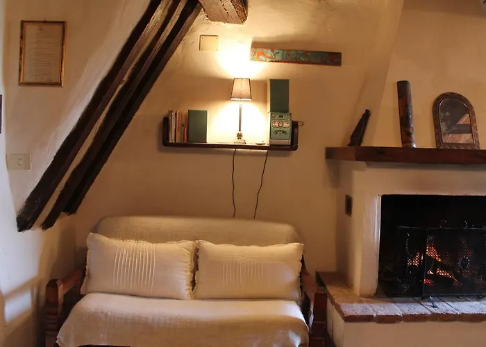 Petite Maison, Nel Borgo Di Appartement